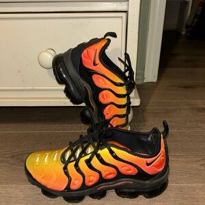 Nike Air Max Plus TN Gradient Orange Black Sneakers